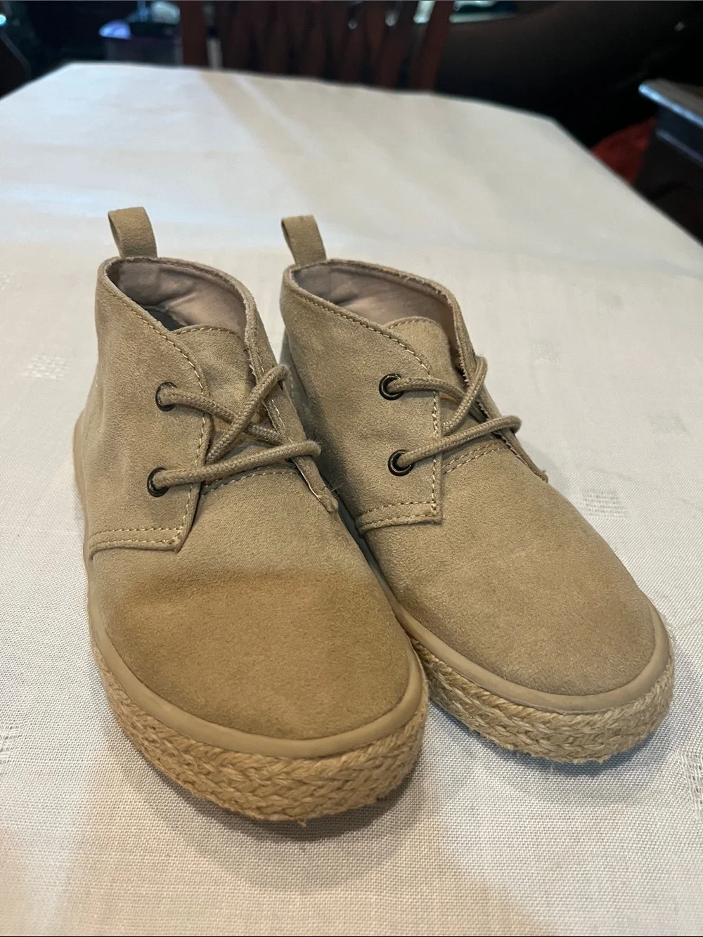 Old Navy Tan Shoes size 9 Kids